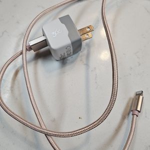 Apple AC/USB wall plug A1385 with 6 foot gold nylon braided USB cable